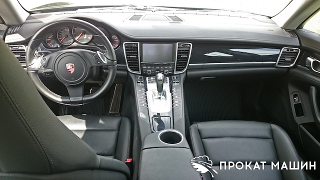напрокат автомобиль Порше Панамера 4