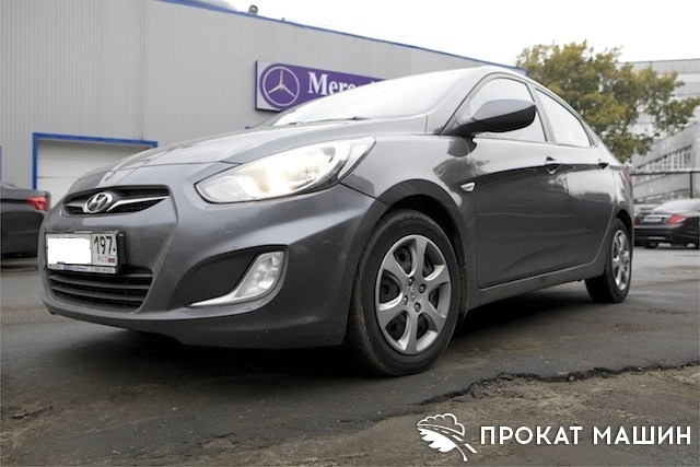 взять в прокат Hyundai Solaris A/T