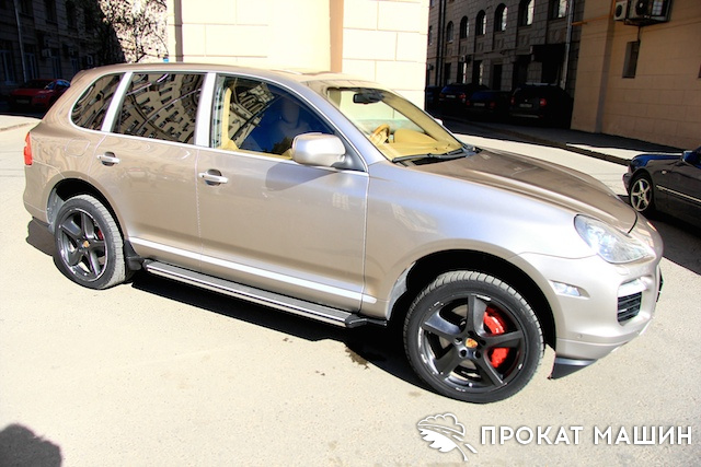 аренда Porsche Cayenne Facelift Turbo в Москве
